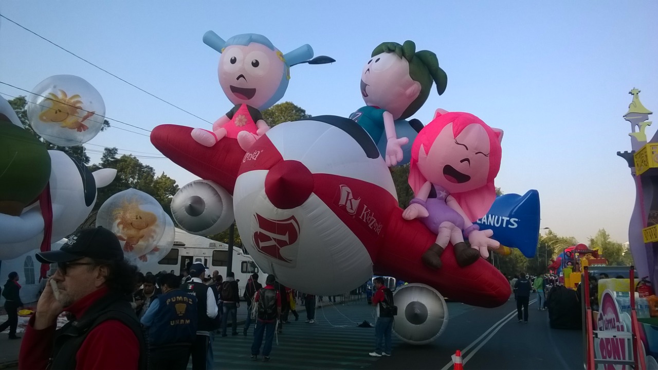 INFLABLES-PARA-DESFILES-KIDZANIA